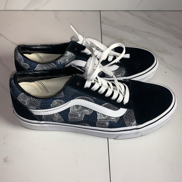 VANS Unisex Old Skool Wireframe Skull Blue w Black Suede VN0A3WKT9IB 7.5 - Picture 2 of 8